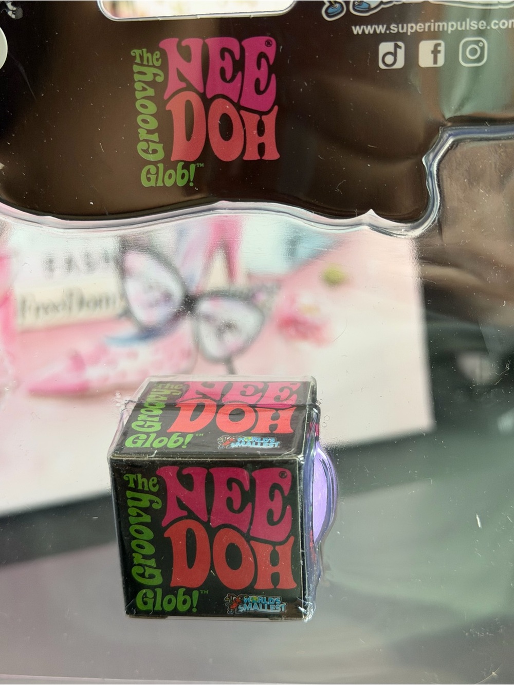 Nee Doh Worlds Smelledt Groovy Glob Stress Ball - Purple/Black Authentic - Picture 4 of 6